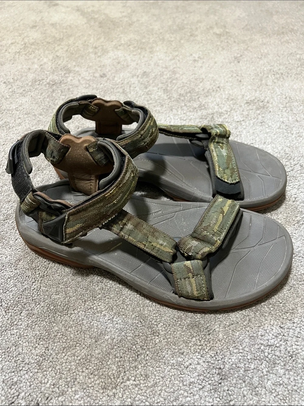 TEVA Men’s Terra Fi Lite Green Camo Brown Strap Sandal Size 8.5